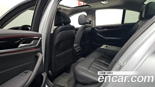 BMW 5 Series (G30) 2020 Серебряный из Кореи, фото 3