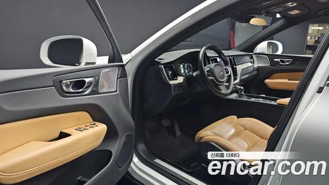 Volvo XC60 second Generation 2019 Белый из Кореи, фото 3