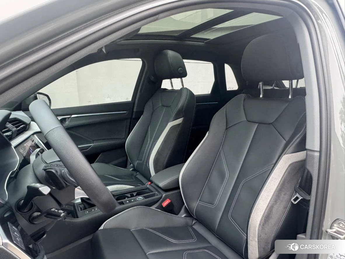 Audi Q3 2023 Темно-серый из Китая, фото 3