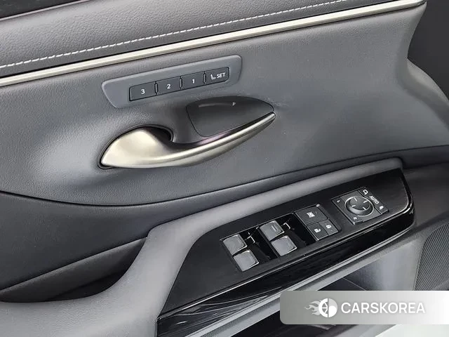 Lexus ES300h 7th generation 2022 Песочный из Кореи, фото 3