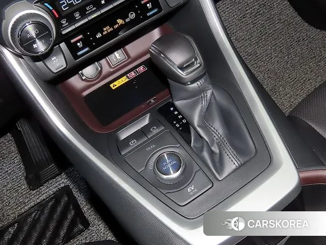 Toyota RAV4 5th Generation 2024 Белый из Кореи, фото 3