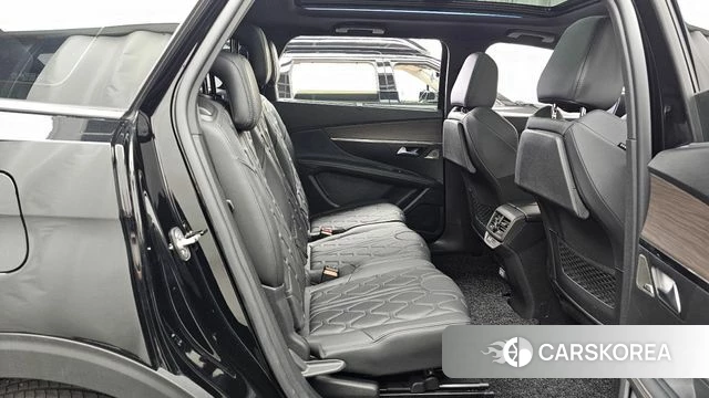 Peugeot 5008 second generation 2024 Черный из Кореи, фото 3