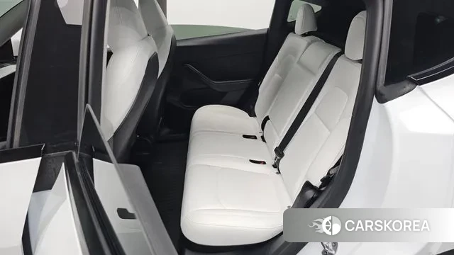 Tesla Model Y 2024 Белый из Кореи, фото 3