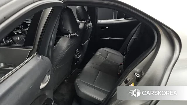 Lexus UX250h 2019 Серебристо-серый из Кореи, фото 3