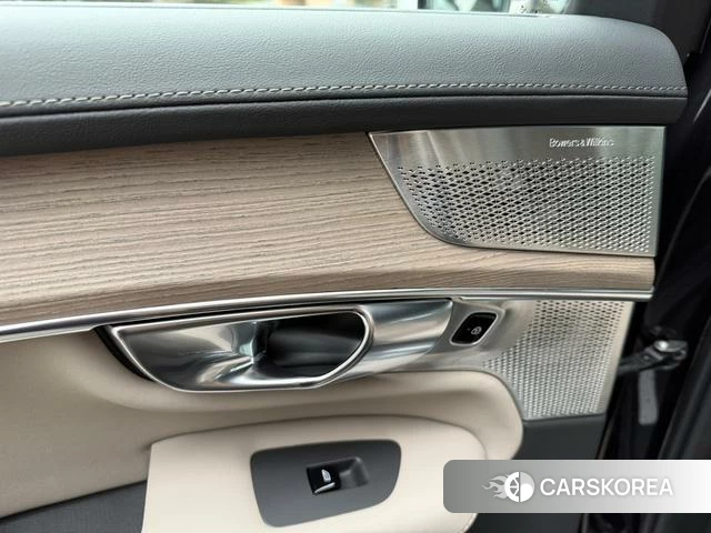 Volvo XC90 PHEV 2025 Черный из Китая, фото 3