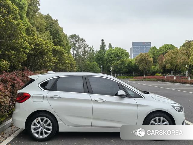 BMW 2 series station wagon 2018 Белый из Китая, фото 3