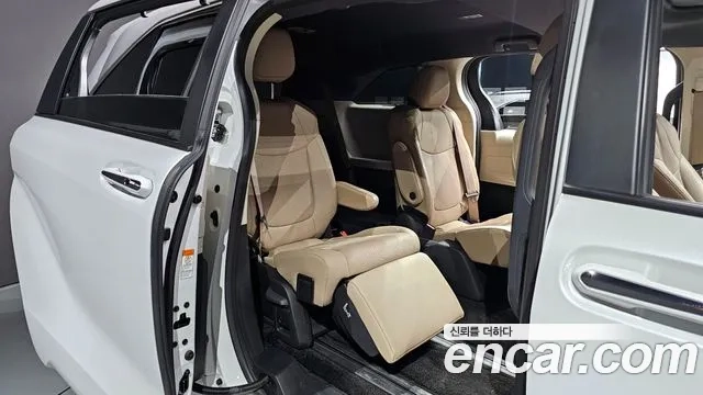 Toyota Sienna 4th Generation 2023 Белый из Кореи, фото 3