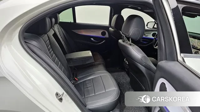 Mercedes-Benz E-Class W213 2021 Белый из Кореи, фото 3