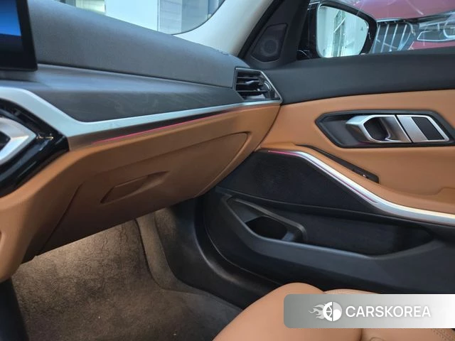BMW 3 Series (G20) 2023 Черный из Кореи, фото 3
