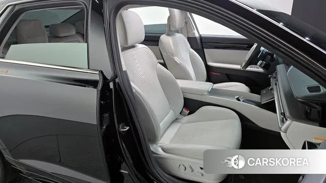 Hyundai Grandeur Hybrid (GN7) 2023 Черный из Кореи, фото 3