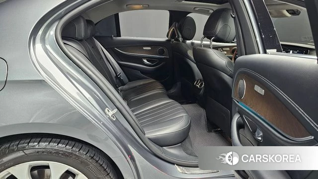 Mercedes-Benz E-Class W213 2019 Серый из Кореи, фото 3