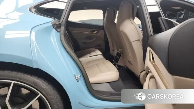 Porsche Taycan 2023 Небесно-голубой из Кореи, фото 3