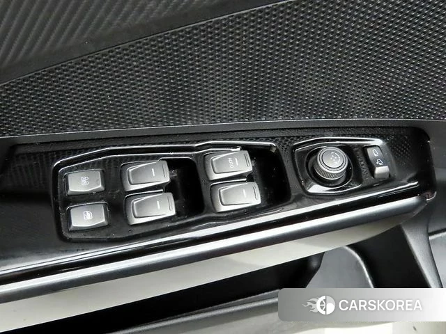 Ssangyong Berry New Tivoli 2022 Красный из Кореи, фото 3