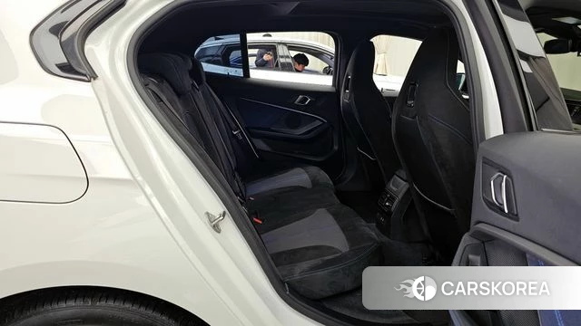 BMW 1 Series (F40) 2020 Белый из Кореи, фото 3