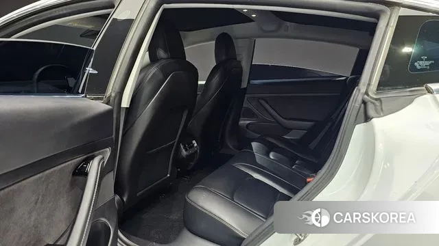 Tesla Model 3 2020 Белый из Кореи, фото 3