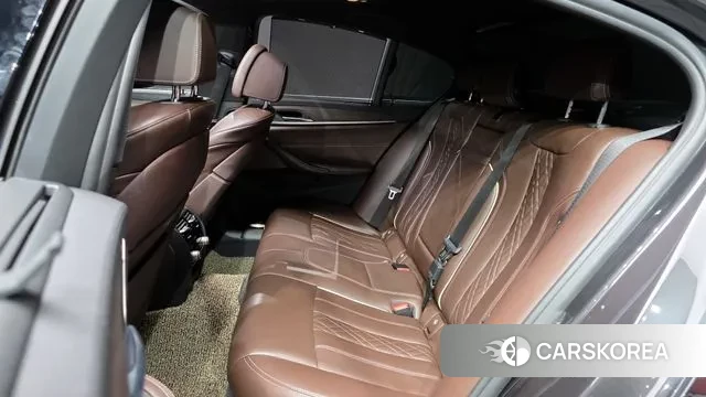 BMW 5 Series (G30) 2018 Серый из Кореи, фото 3