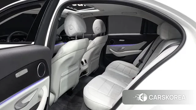 Mercedes-Benz E-Class W213 2023 Белый из Кореи, фото 3