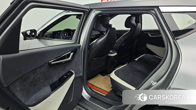 Kia EV6 2022 Серебристо-серый из Кореи, фото 3