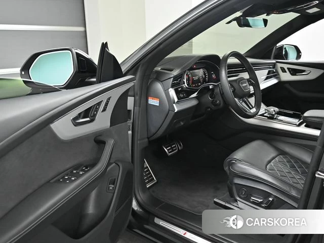 Audi Q8 (4M) 2023 Серый из Кореи, фото 3