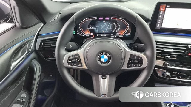 BMW 5 Series (G30) 2022 Черный из Кореи, фото 3