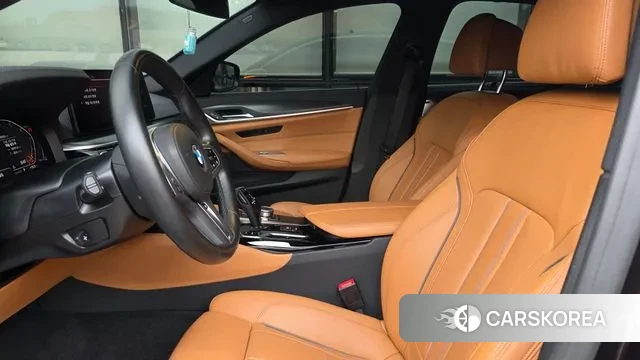 BMW 5 Series (G30) 2022 Серый из Кореи, фото 3