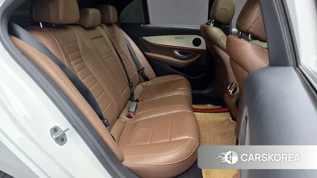 Mercedes-Benz E-Class W213 2021 Белый из Кореи, фото 3