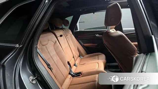 Audi Q5 (FY) 2023 Серый из Кореи, фото 3