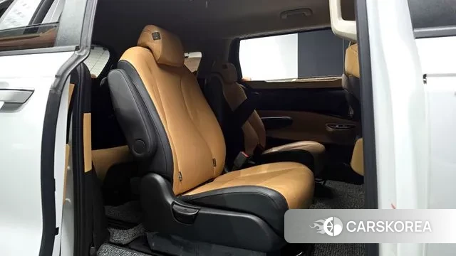 Kia Carnival 4th generation 2023 Белый из Кореи, фото 3