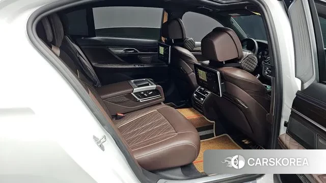 BMW 7 Series (G11) 2020 Белый из Кореи, фото 3