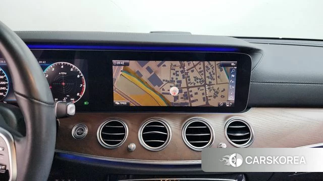 Mercedes-Benz E-Class W213 2019 Серый из Кореи, фото 3