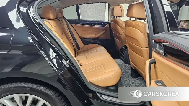 BMW 5 Series (G30) 2022 Черный из Кореи, фото 3