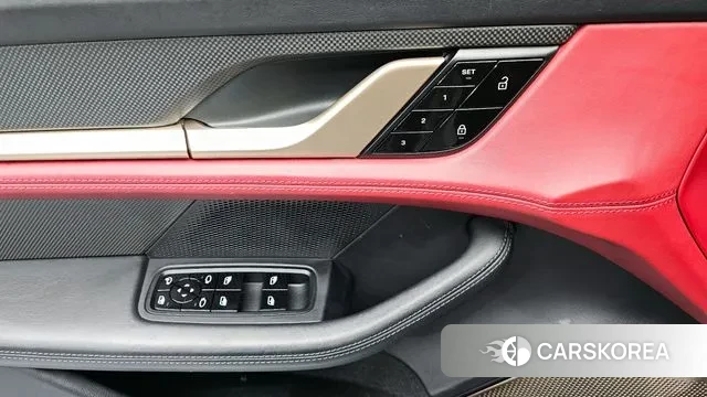 Porsche Taycan 2021 Белый из Кореи, фото 3