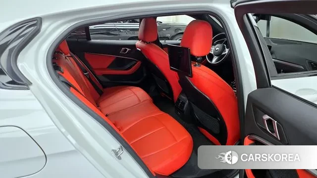 BMW 1 Series (F40) 2021 Белый из Кореи, фото 3