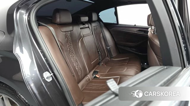 BMW 5 Series (G30) 2019 Серый из Кореи, фото 3