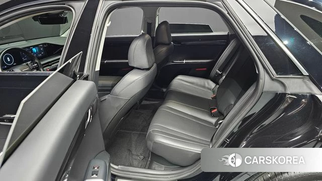 Hyundai Grandeur Hybrid (GN7) 2023 Черный из Кореи, фото 3