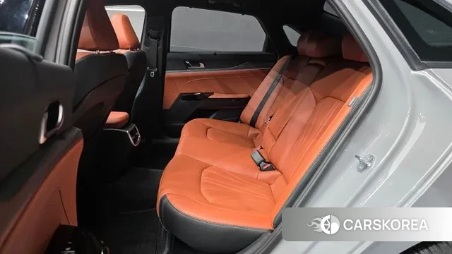 Kia The New K5 Hybrid 3rd generation 2024 Серебристо-серый из Кореи, фото 3