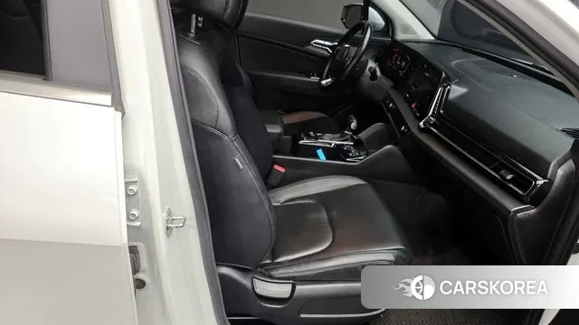 Kia Sportage 5th Generation 2021 Белый из Кореи, фото 3