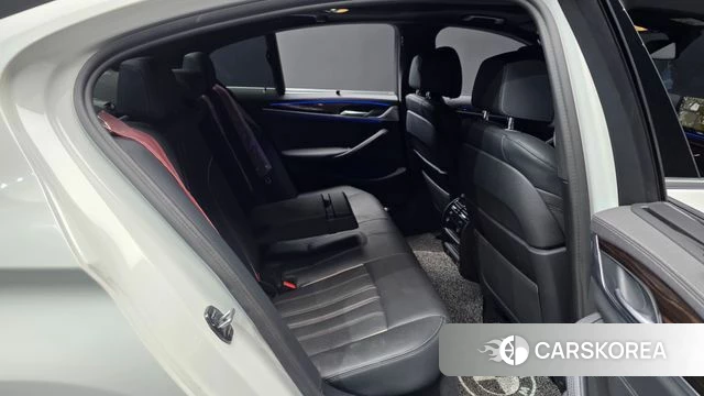 BMW 5 Series (G30) 2022 Белый из Кореи, фото 3