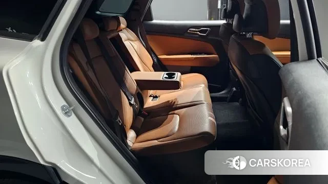 Kia Sportage 5th Generation Hybrid 2024 Белый из Кореи, фото 3