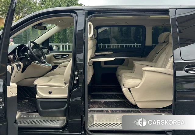 Mercedes-Benz V-class 2024 Черный из Китая, фото 3