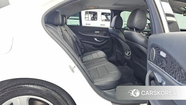 Mercedes-Benz E-Class W213 2018 Белый из Кореи, фото 3