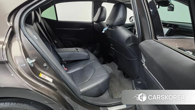 Toyota Camry (XV70) 2018 Коричневый из Кореи, фото 3