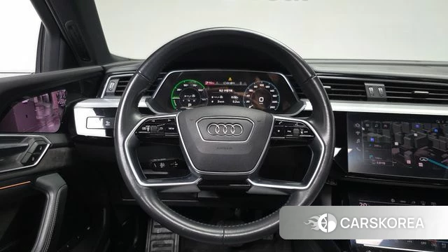 Audi e-Tron 2021 Черный из Кореи, фото 3