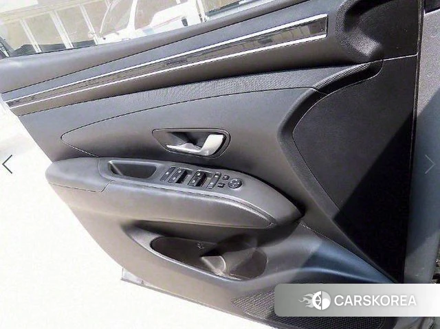 Hyundai Tucson (NX4) 2021 Серебристо-серый из Кореи, фото 3