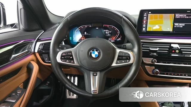 BMW 5 Series (G30) 2021 Белый из Кореи, фото 3