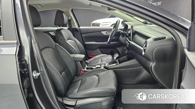 Kia The New K3 2nd generation 2021 Серый из Кореи, фото 3