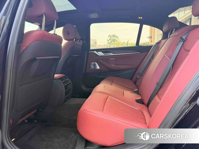 BMW 5 series PHEV 2024 Черный из Китая, фото 3