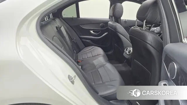 Mercedes-Benz C-Class W205 2019 Белый из Кореи, фото 3