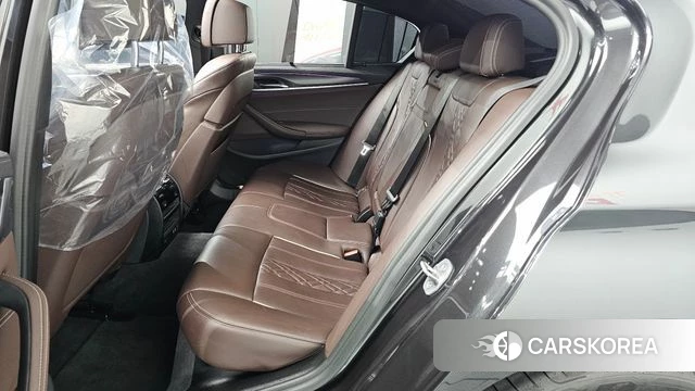 BMW 5 Series (G30) 2022 Серый из Кореи, фото 3