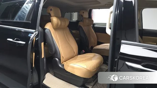 Kia Carnival 4th generation 2023 Черный из Кореи, фото 3